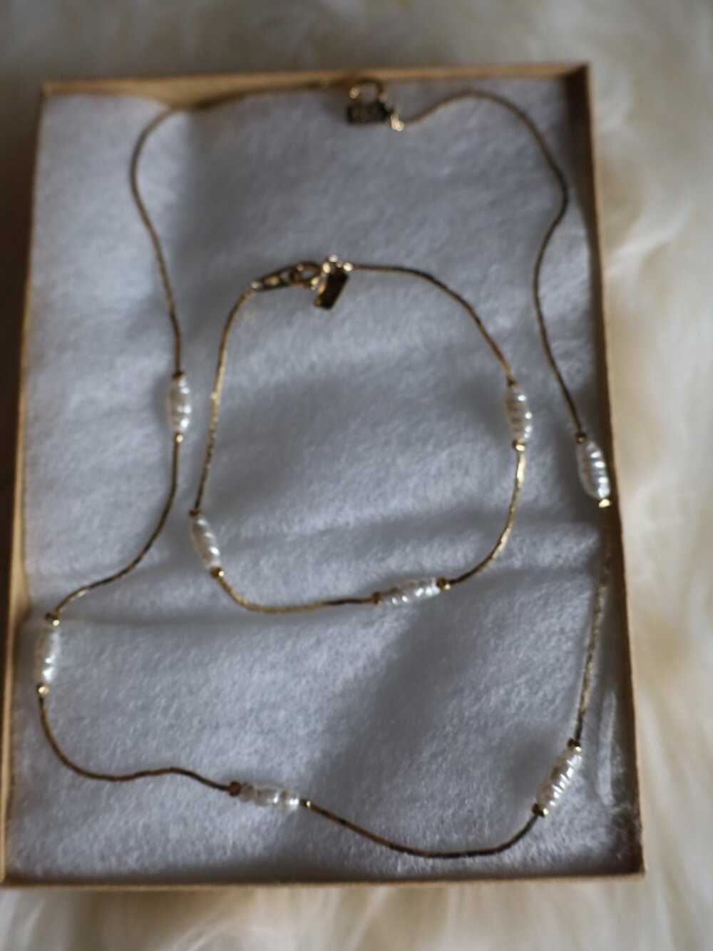Dainty Gold/Pearl Necklace & Bracelet #25